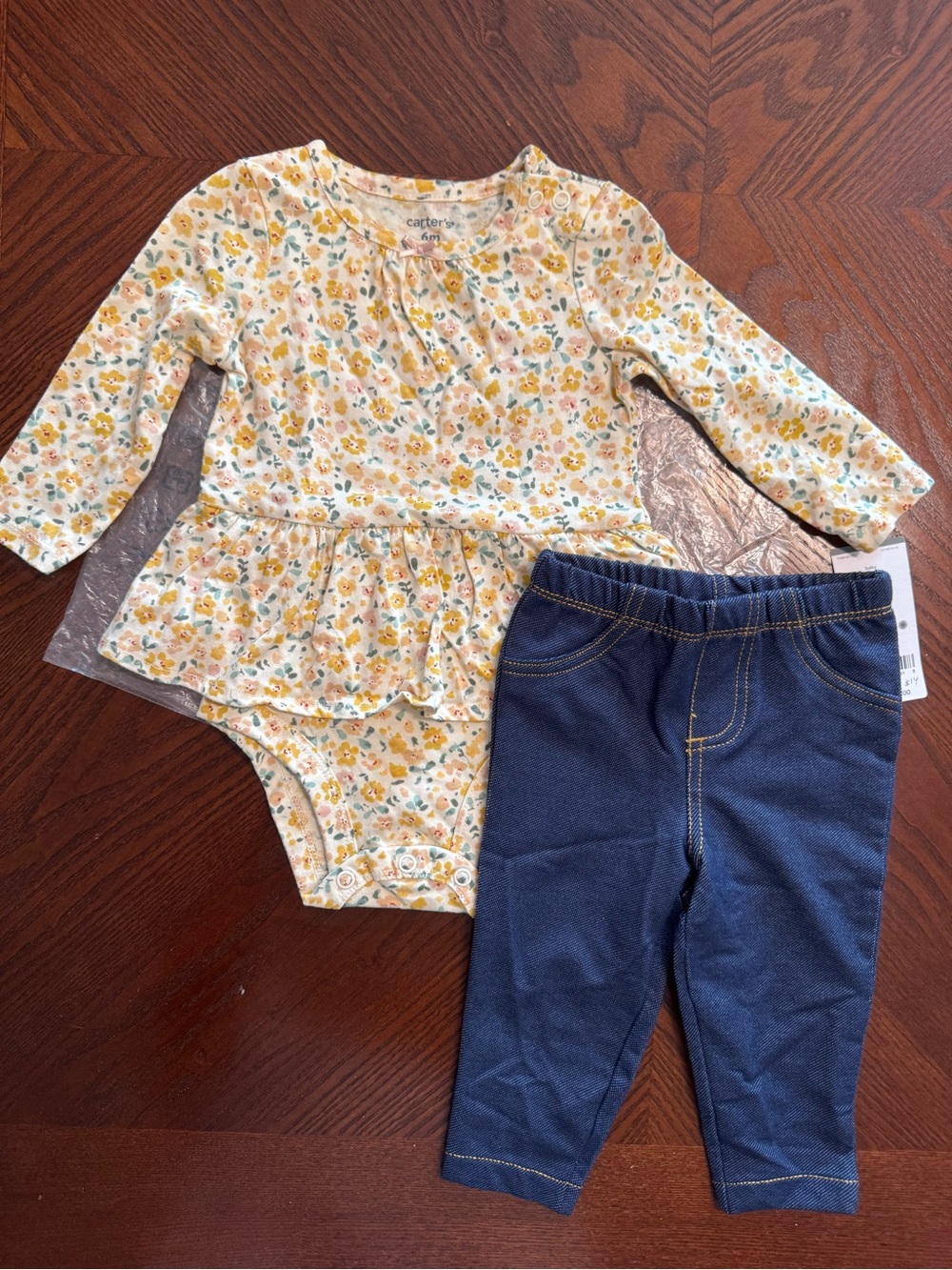 Carter's NWT Baby Girl Floral Peplum Bodysuit and Navy Leggings Set Sz 6 months